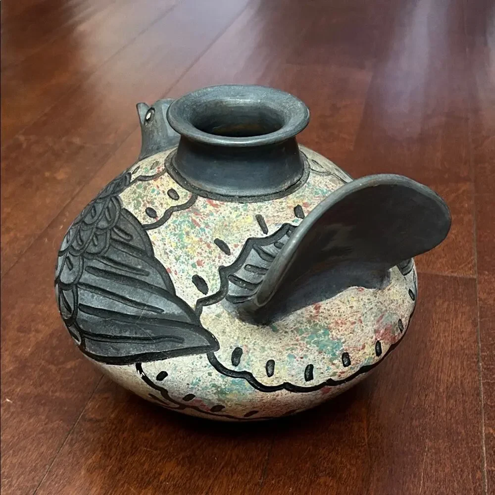 Vintage Santodio Paz Bird Vase, Made in Chulucanas Peru, Boho Rustic Naturalist
